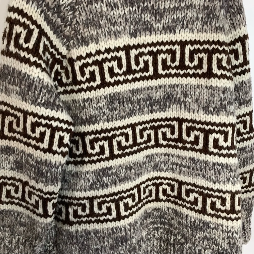 Cowichan Handmade Wool Sweater Jacket L - Picture 3 of 6